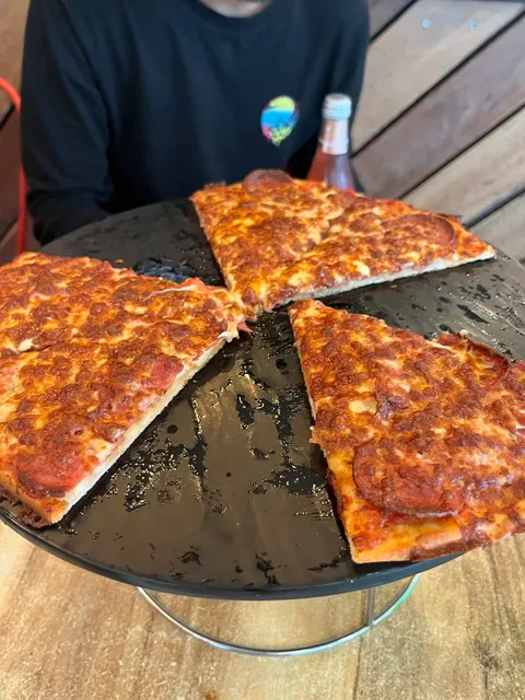 George's Pizzeria Bella Vista
