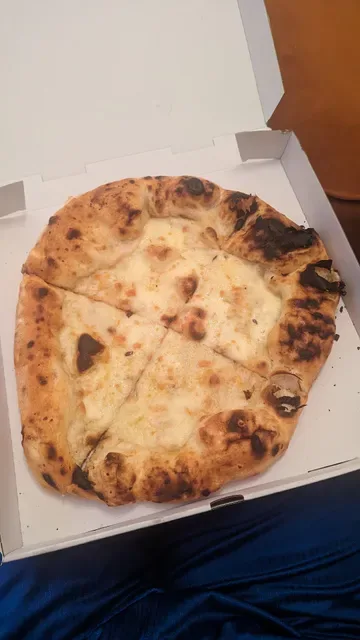 Gigi's Pizza Balmain