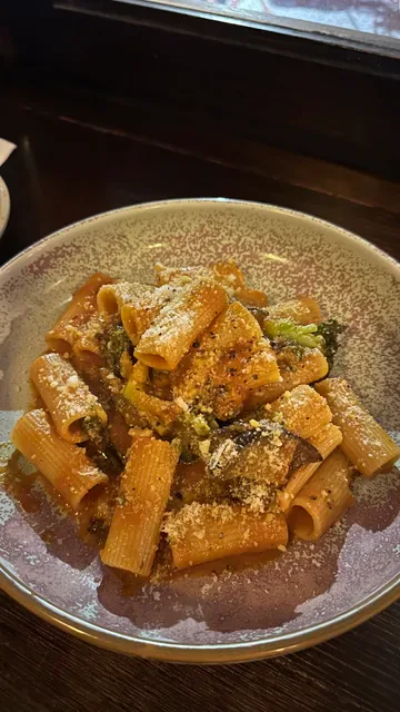Gino's Kitchen & Cocktails: Darlinghurst