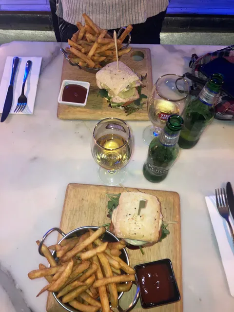 Gino's Kitchen & Cocktails: Darlinghurst