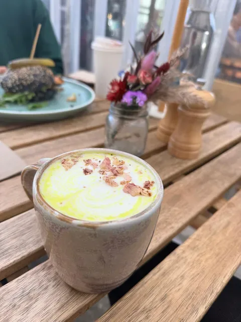 Girdlers Café - Warringah Mall
