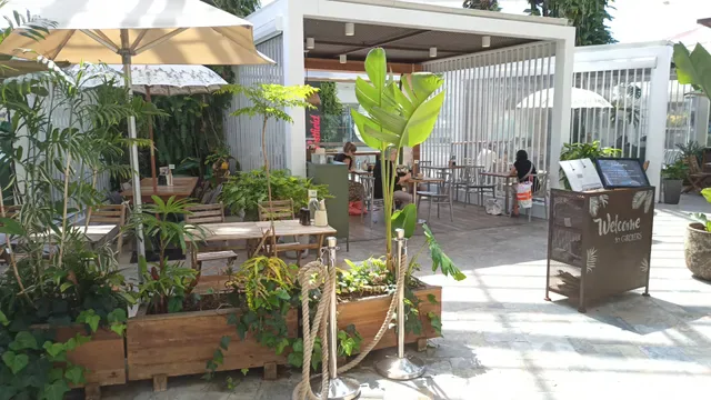 Girdlers Café - Warringah Mall