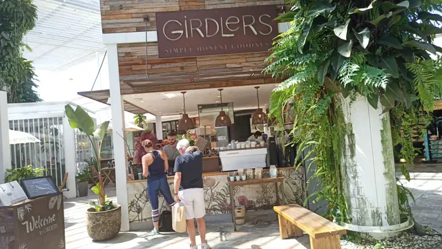 Girdlers Café - Warringah Mall