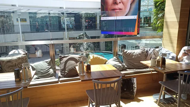 Girdlers Café - Warringah Mall