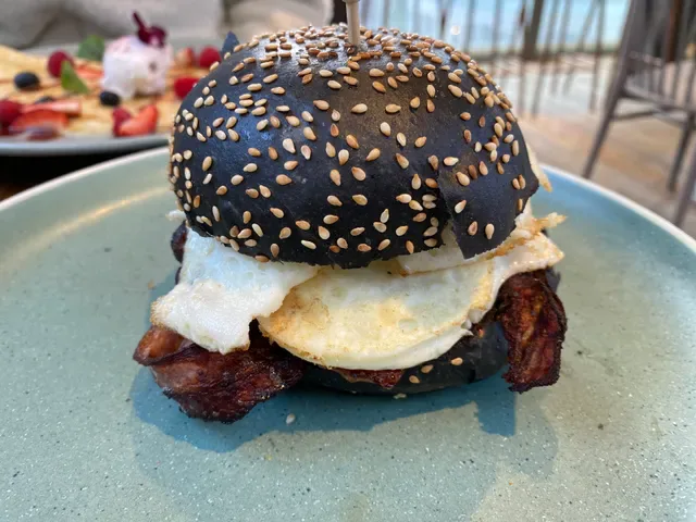 Girdlers Café - Warringah Mall