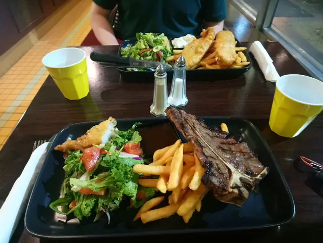 Glenroy Hotel