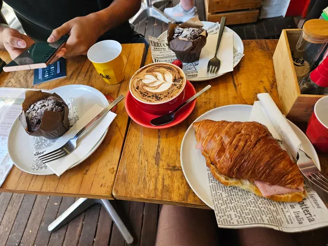 Glider Cafe