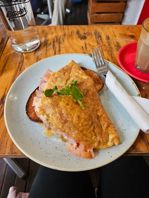 Glider Cafe