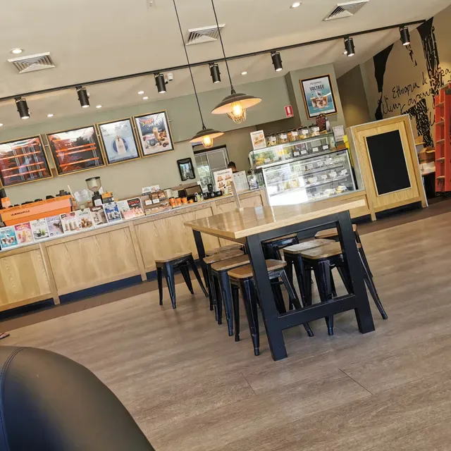 Gloria Jean's North Richmond Drive Thru