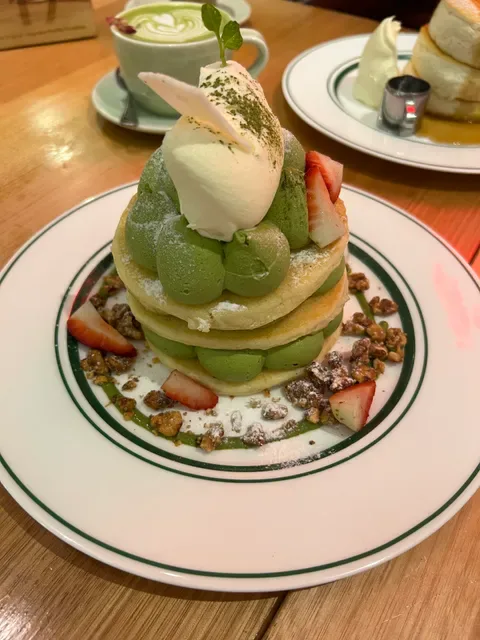 Gram Cafe & Pancakes The Galeries
