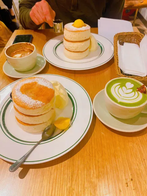Gram Cafe & Pancakes The Galeries