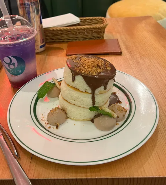 Gram Cafe & Pancakes The Galeries
