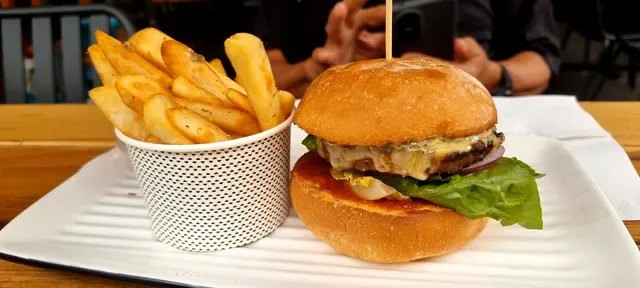 Grill'd Burgers - Macarthur Square