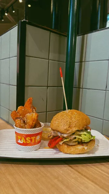 Grill'd World Square