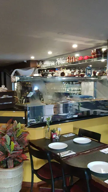 GurTaj Indian Restaurant & Takeaway