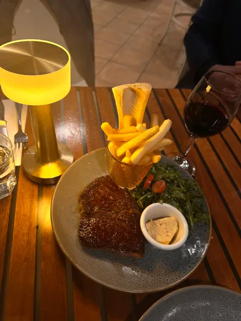 H2O Cafe Restaurant