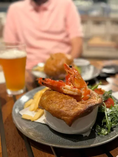H2O Cafe Restaurant