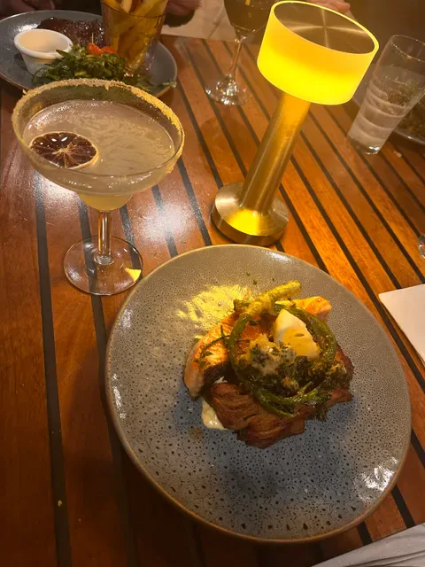 H2O Cafe Restaurant