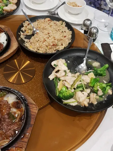 Happy Inn