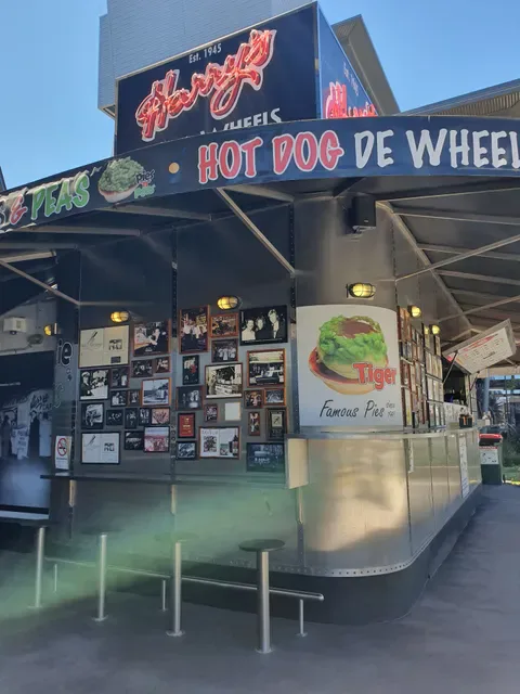 Harry's Café de Wheels - Penrith