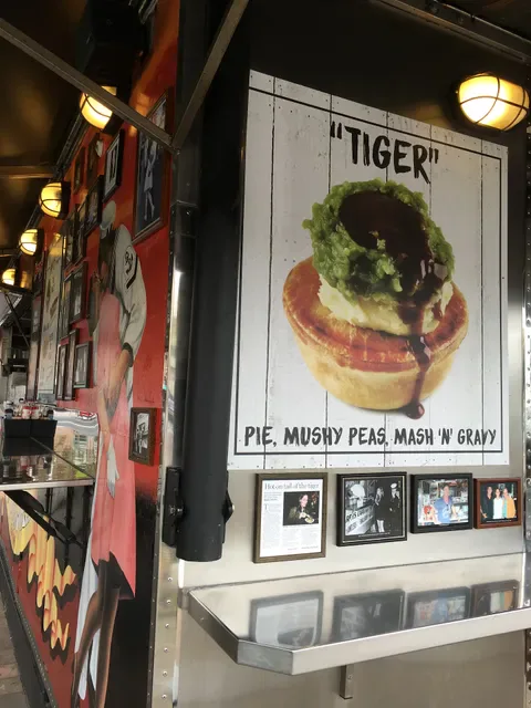 Harry's Café de Wheels - Woolloomooloo