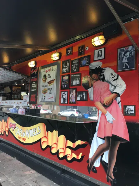 Harry's Café de Wheels - Woolloomooloo