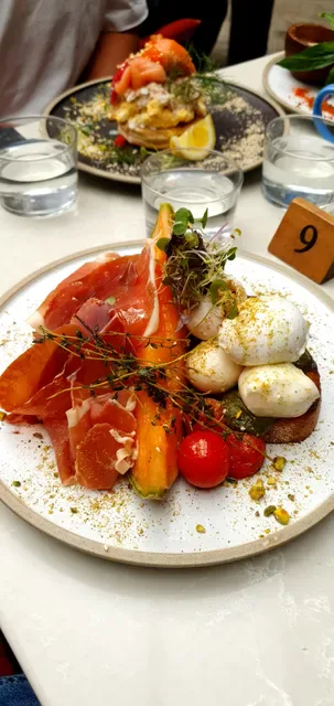 Henry Lee's Redfern