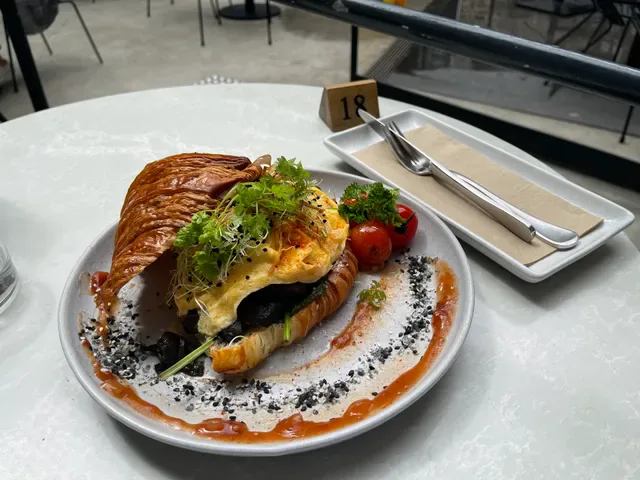 Henry Lee's Redfern