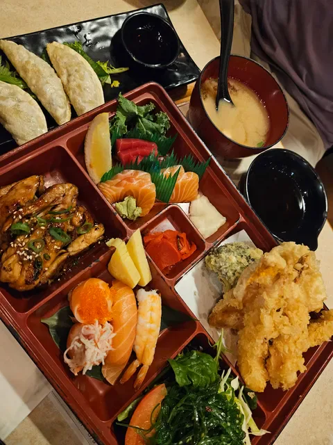 Hikaru Japanese Courtyard Restaurant