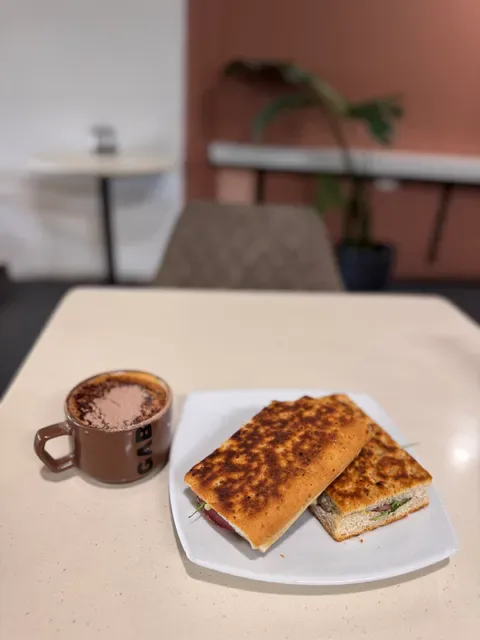 Hills Cafe & Bakery
