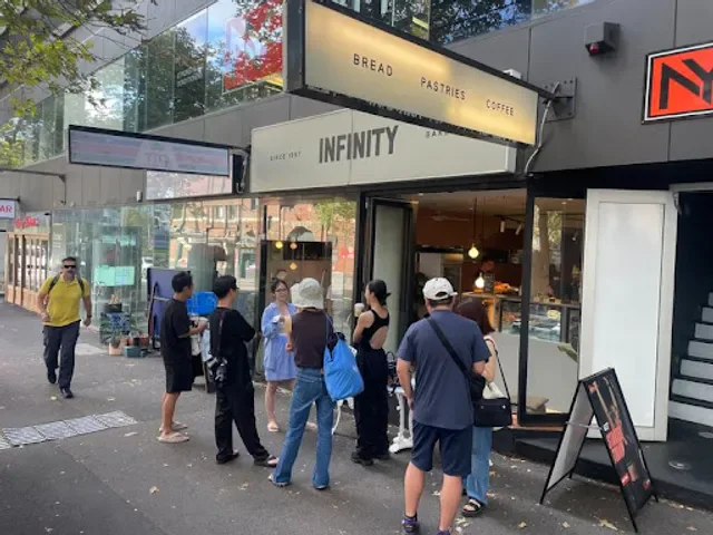 Hills Cafe & Bakery