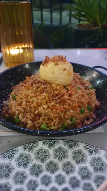 Honkas Bar + Eats