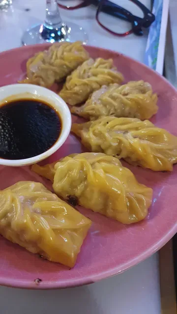 Honkas Bar + Eats