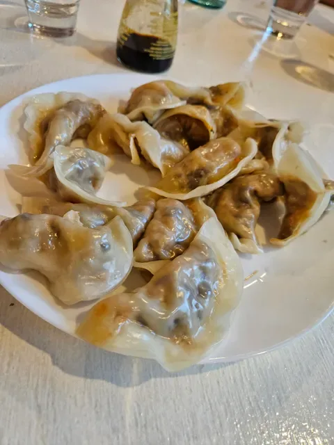 Honkas Bar + Eats