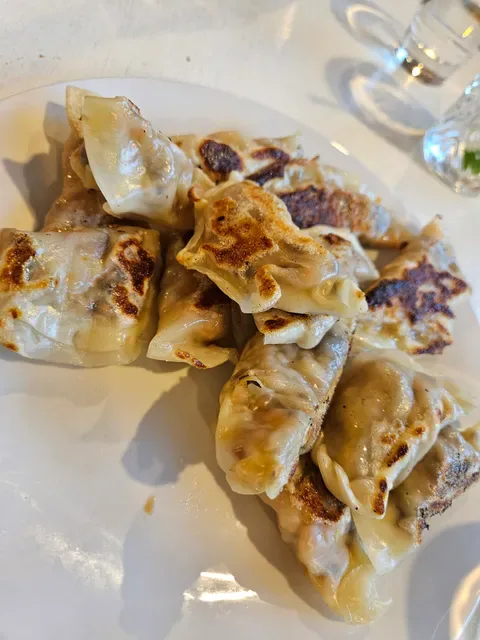 Honkas Bar + Eats