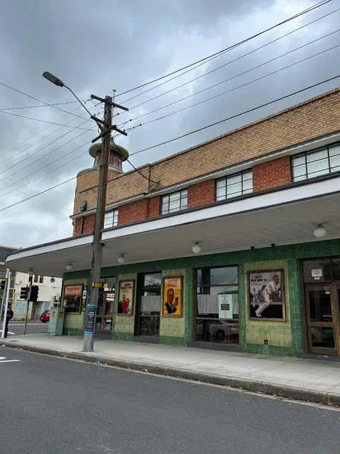 Horse and Jockey Hotel