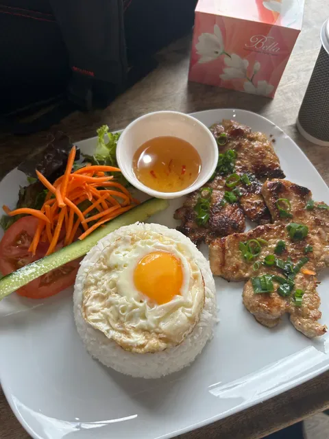 Ho's Bakery And Cafe