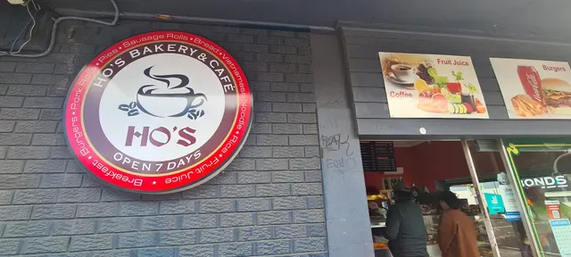 Ho's Bakery And Cafe
