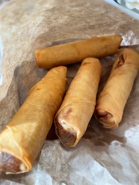 Ho's Bakery And Cafe