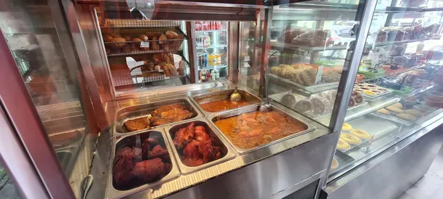Ho's Bakery And Cafe