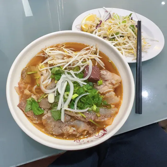 Huong Giang Marrickville