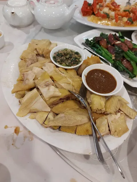 Hurstville Chinese Restaurant 華英小厨