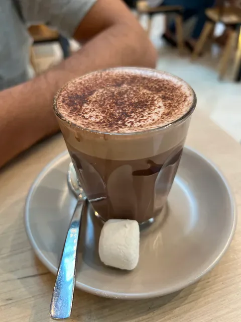 Iconic Cafe