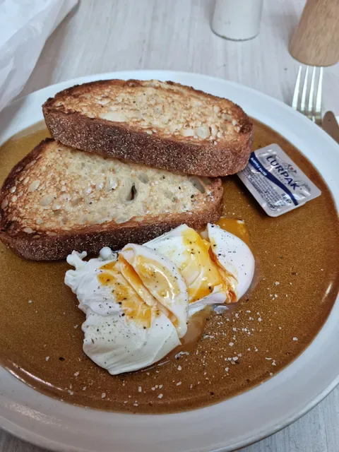 Iconic Cafe