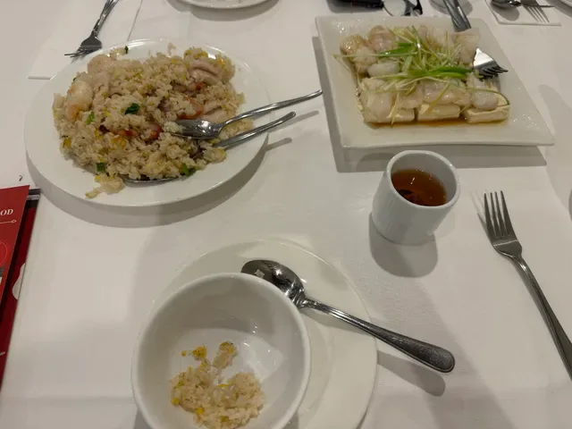 Illawong Chinese & Seafood Restaurant