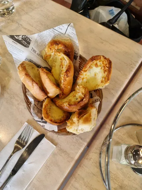Isabelle's – Italian Restaurant, Bar & Woodfired Pizza