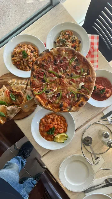 Isabelle's – Italian Restaurant, Bar & Woodfired Pizza