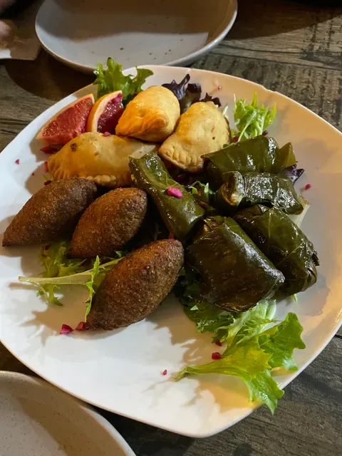 Itza Mezza Bar & Grill