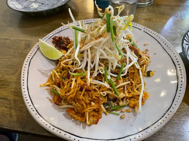 Ivory Thai Crows Nest