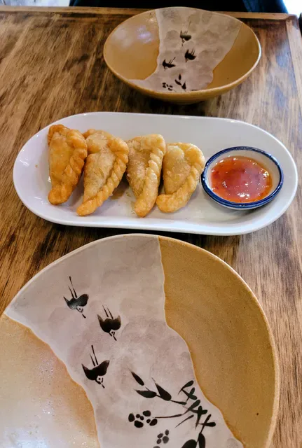 Ivory Thai Crows Nest